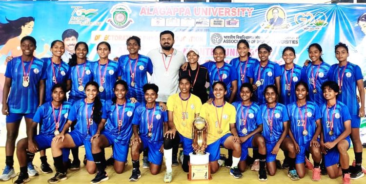 ദക്ഷിണേന്ത്യന് സര്വകലാശാല വനിതാ ഫുട്ബോള് കിരീടം കാലിക്കറ്റിന്