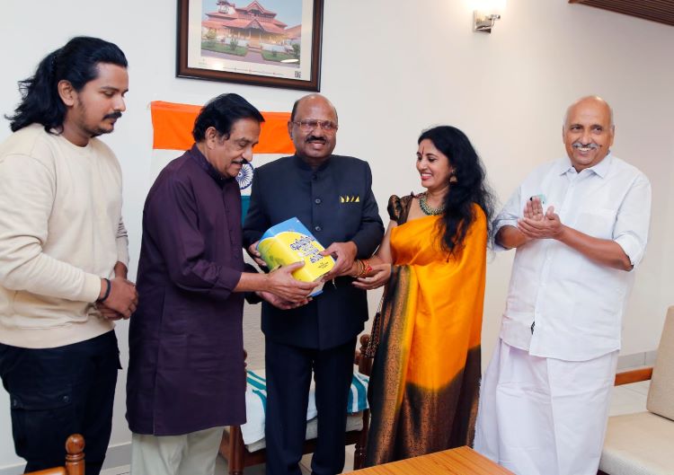  ബൃന്ദയുടെ 2064 പേജുകളുള്ള മഹാ പ്രണയം ഒരത്ഭുതം -പശ്ചിമ ബംഗാള്‍ ഗവര്‍ണര്‍ ഡോ. സി.വി. ആനന്ദബോസ്