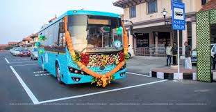  കൊച്ചി മെട്രോ ഇലക്ട്രിക് ബസ് സര്‍വ്വീസിന് നാളെ തുടക്കം; ആദ്യ സര്‍വീസുകള്‍ ആലുവ എയര്‍പോര്‍ട്ട്, കളമശേരി റൂട്ടില്‍