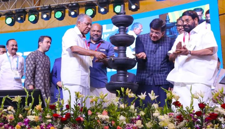 ഇന്വെസ്റ്റ് കേരള ഉച്ചക്കോടിക്ക് ഗംഭീര തുടക്കം; മുഖ്യമന്ത്രി ഉദ്ഘാടനം ചെയ്തു