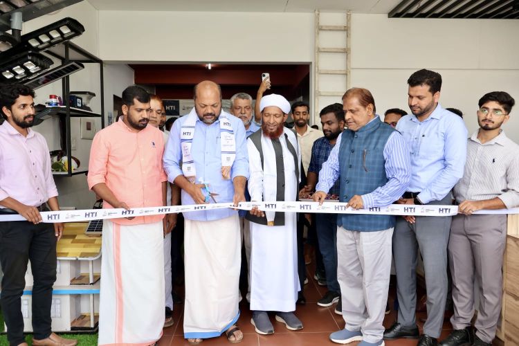 എച്ച് ടി ഐ പ്രൊഡക്ഷന് ലാബ് മന്ത്രി പി. രാജീവ് ഉദ്ഘാടനം ചെയ്തു