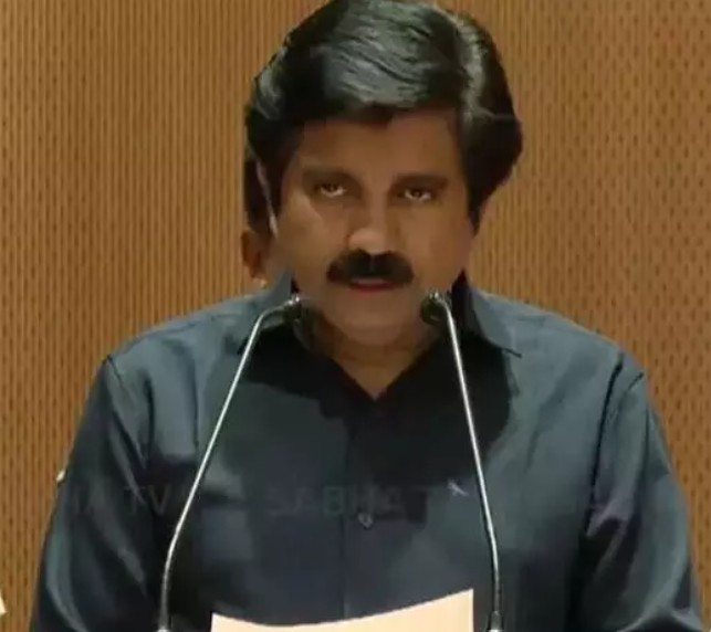 ആര്യാടന് ഷൗക്കത്ത് എം.എല്.എയായി സത്യപ്രതിജ്ഞ ചെയ്തു
