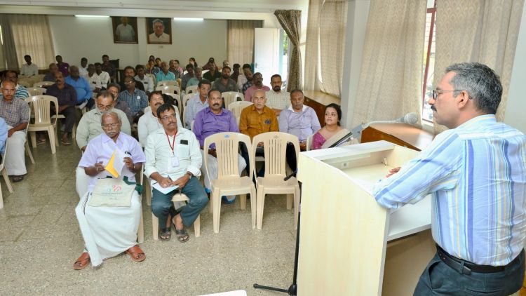 പ്രവാസികള്ക്ക് സംരംഭകരാകുന്നതിന് ഉചിതമായ സമയം -അജിത്ത് കോളശ്ശേരി