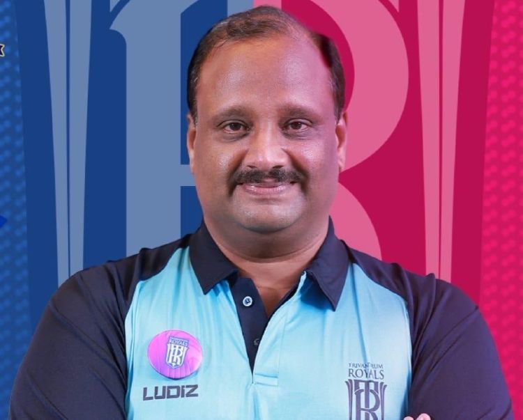 എസ്.മനോജ് അദാണി ട്രിവാന്ഡ്രം റോയല്സ് മുഖ്യപരിശീലകന്