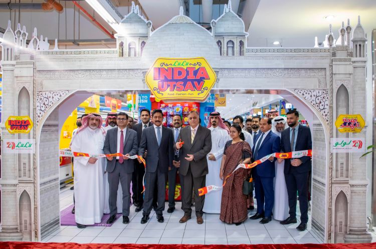 ഇന്ത്യയെ ആഘോഷിച്ച് ലുലു ഹൈപ്പര്‍മാര്‍ക്കറ്റിന്റെ ഇന്ത്യന്‍ ഉത്സവ് 2025, റിയാദ് അവന്യൂ മാളിലാണ് ഒരാഴ്ച നീളുന്ന ഇന്ത്യന്‍ ഉത്സവ് ആഘോഷങ്ങള്‍