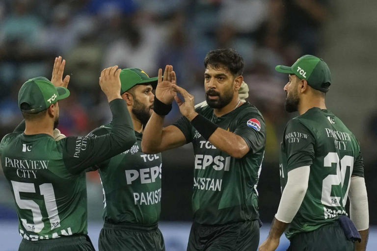 കളി നിര്‍ത്തിക്കാന്‍ വെടിവെക്കണം- പാക് ടിവി ഷോയിലെ പരാമര്‍ശം വിവാദമായി