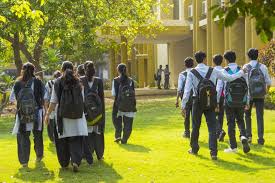 യു.എസ്. വിദ്യാര്‍ത്ഥി വിസയില്‍ വന്‍ ഇടിവ്: അമേരിക്കന്‍ സര്‍വ്വകലാശാലകള്‍ ആശങ്കയില്‍