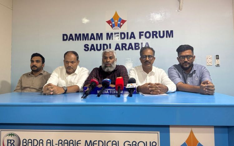  കോര്‍ണിഷ് സോക്കര്‍ പ്ലസ് ഫോര്‍ട്ടി സെവന്‍സ് ഫുട്‌ബോള്‍ മേളക്ക് നാളെ തുടക്കം