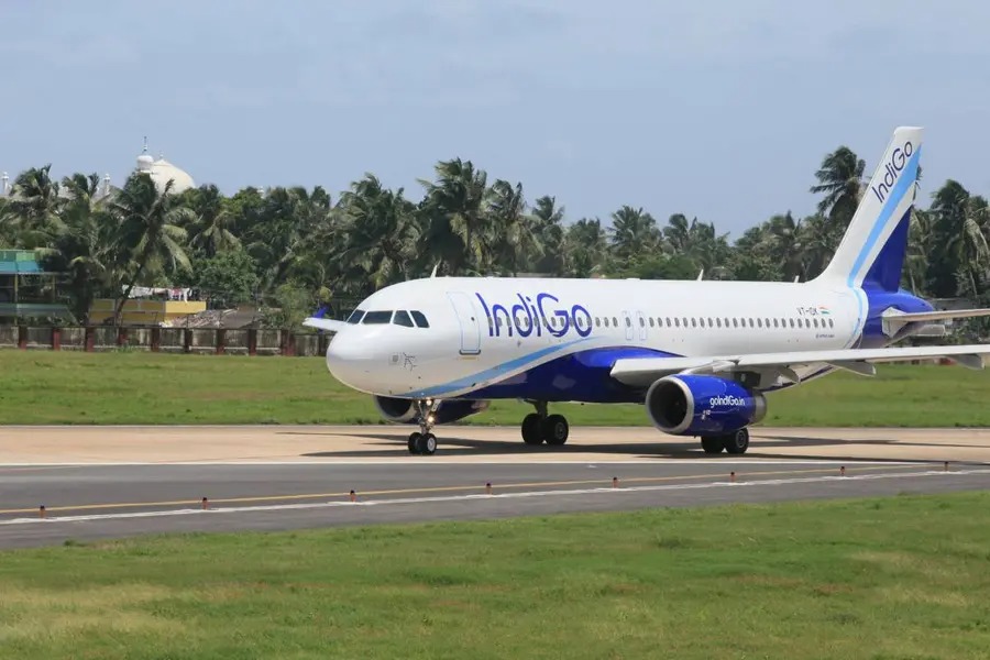 ഇന്‍ഡിഗോ വിമാനങ്ങള്‍ കൂട്ടത്തോടെ റദ്ദാക്കി, യാത്രക്കാര്‍ ദുരിതത്തില്‍