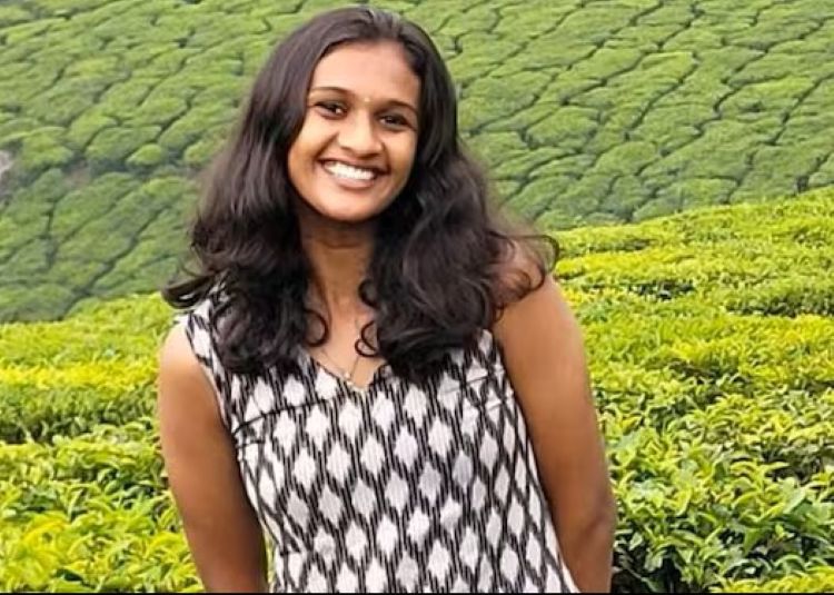 മലയാറ്റൂരില്‍ കാണാതായ വിദ്യാര്‍ത്ഥിനി കൊല്ലപ്പെട്ട നിലയില്‍; രണ്ട് യുവാക്കള്‍ പോലീസ് കസ്റ്റഡിയില്‍