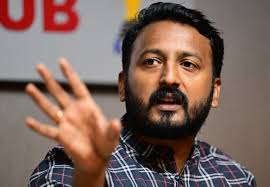 ഒളിവില്‍നിന്ന് രാഹുല്‍ മാങ്കൂട്ടത്തില്‍ വോട്ട്  ചെയ്യാന്‍ പാലക്കാടെത്തി