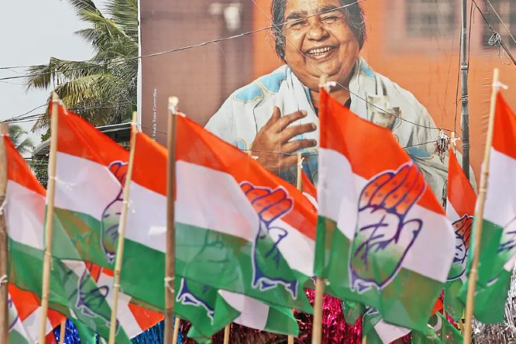 കൊച്ചി കോര്‍പ്പറേഷന്‍ തിരിച്ചുപിടിച്ച് യു.ഡി.എഫ് 