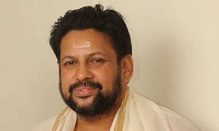  ശബരിമല സ്വര്‍ണക്കൊള്ള: തന്ത്രി കണ്ഠരര് രാജീവര് അറസ്റ്റില്‍; ഗൂഢാലോചനയില്‍ പങ്കുണ്ടെന്ന് എസ്.ഐ.ടി