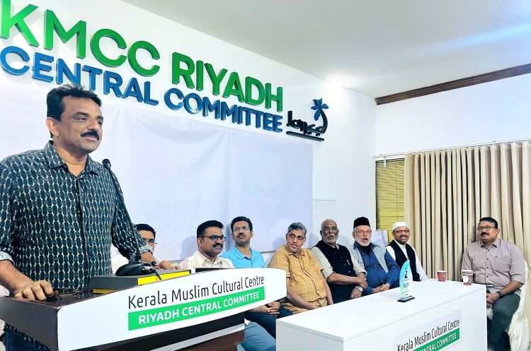 ജനാധിപത്യ ബോധവും സാമൂഹിക പ്രതിബദ്ധതയുമുള്ള തലമുറ ഉയര്‍ന്നു വരണം -ഡോ അനില്‍ മുഹമ്മദ്