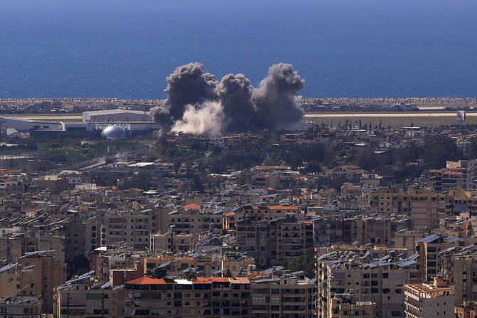 വെടിനിര്‍ത്തല്‍ ധാരണയ്ക്കിടയിലും ലബനനില്‍ ഇസ്രായേലിന്റെ അതിശക്തമായ വ്യോമാക്രമണം; നൂറിലേറെ പേര്‍ മരിച്ചു