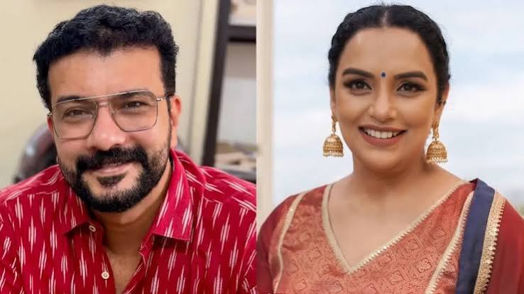  'അമ്മ' യിലെ തമ്മില്‍തല്ല് തുടരുന്നു; അഡ്ഹോക്ക് കമ്മിറ്റി കണ്‍വീനര്‍ സ്ഥാനം രമേഷ് പിഷാരടി ഒഴിഞ്ഞു; ശ്വേതാ മേനോന്റെ ഹര്‍ജിയില്‍ കോടതി സ്റ്റേയ്ക്ക് പിന്നാലെ തീരുമാനം