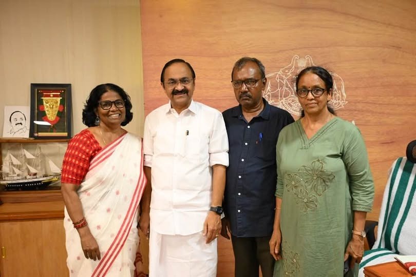 പൗരാവകാശ പോരാട്ടത്തിന് ഒടുവില്‍ നീതി; സുരേന്ദ്രന്‍ മാഷിനെതിരെ അപ്പീല്‍ പോകില്ലെന്ന് മുഖ്യമന്ത്രി ഉറപ്പുനല്‍കി