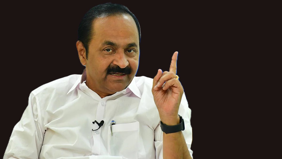 ഹെലികോപ്റ്റര്‍ വിവാദത്തിനും മഴക്കെടുതിക്കിടയിലെ ഭക്ഷണം കഴിക്കല്‍ ആരോപണങ്ങള്‍ക്കും മറുപടിയുമായി മുഖ്യമന്ത്രി