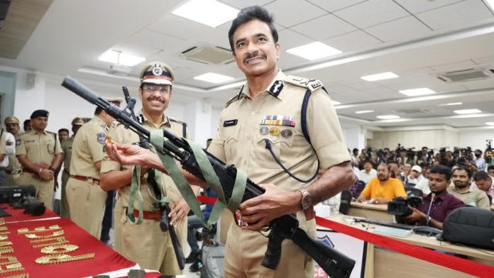 സൈനിക ക്യാമ്പിലെ ആയുധ  മോഷണം, മുന്‍ സൈനികന്‍ അറസ്റ്റില്‍