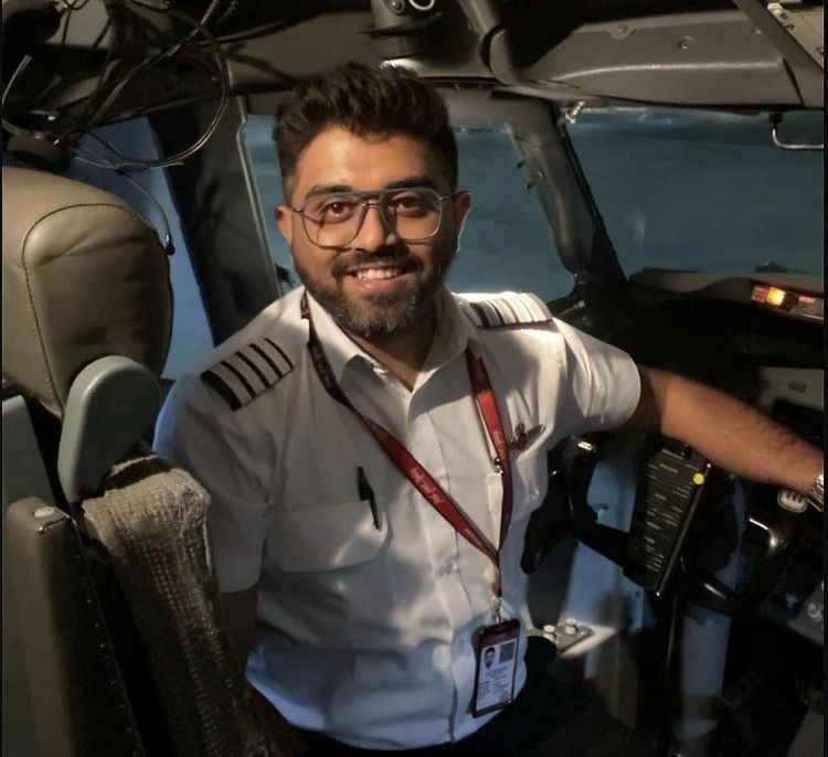 ഫ്ളൈദുബായ് കോക്ക്പിറ്റില്‍ ആക്രമണത്തിന് ഇരയായ ഇന്ത്യന്‍ പൈലറ്റ് സ്മിത് മച്ചാറിനെ വിദഗ്ധ ചികിത്സയ്ക്കായി അബുദാബിയിലേക്ക് മാറ്റി; അംബാസഡര്‍ സന്ദര്‍ശിച്ചു