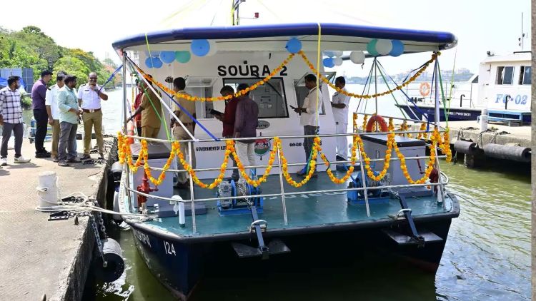 കായല്‍ ടൂറിസത്തിന് മാറ്റ് കൂട്ടി സൗര-2; ദിനേന സീ കൊച്ചിയും സീ കടമക്കുടിയുമായി രണ്ട് സര്‍വീസുകള്‍, നിരക്ക് 200, 300